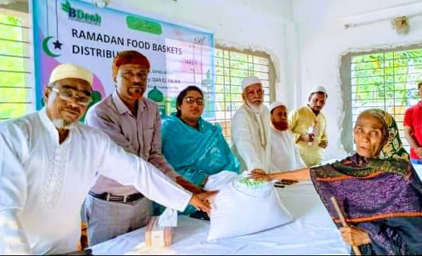 বিদেশ ফাউন্ডেশনের খাদ্য সামগ্রী পেল ২২৭ টি পরিবার