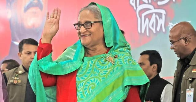 ভারতীয় পণ্য বর্জন করার আগে বউদের শাড়ী গুলো পুড়িয়ে দিন : প্রধানমন্ত্রী