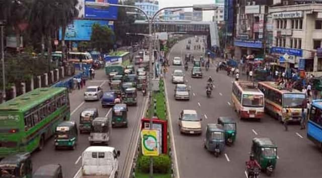 ঢাকার রাজপথে হরতালের কোনো প্রভাব নেই