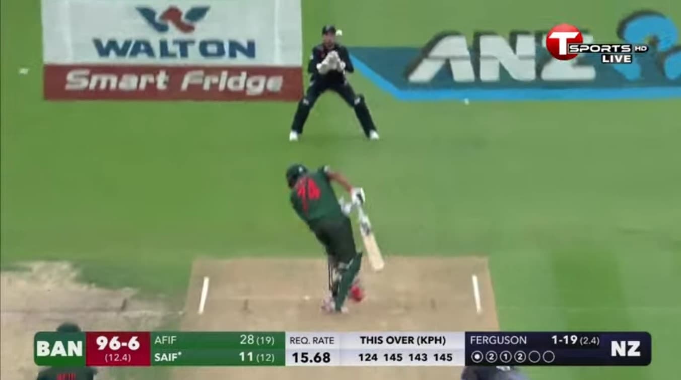 ৬ উইকেট হারিয়ে ধুঁকছে বাংলাদেশ