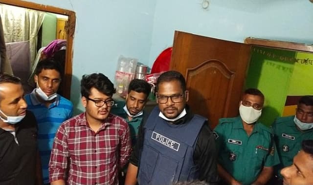 ২ দিনের রিমান্ডে মহানবীকে কটুক্তিকারী সেই চুয়েট ছাত্র
