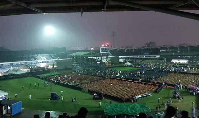 বৃষ্টিতে বন্ধ ‘ক্রিকেট সেলিব্রেটস মুজিব ১০০’ কনসার্ট