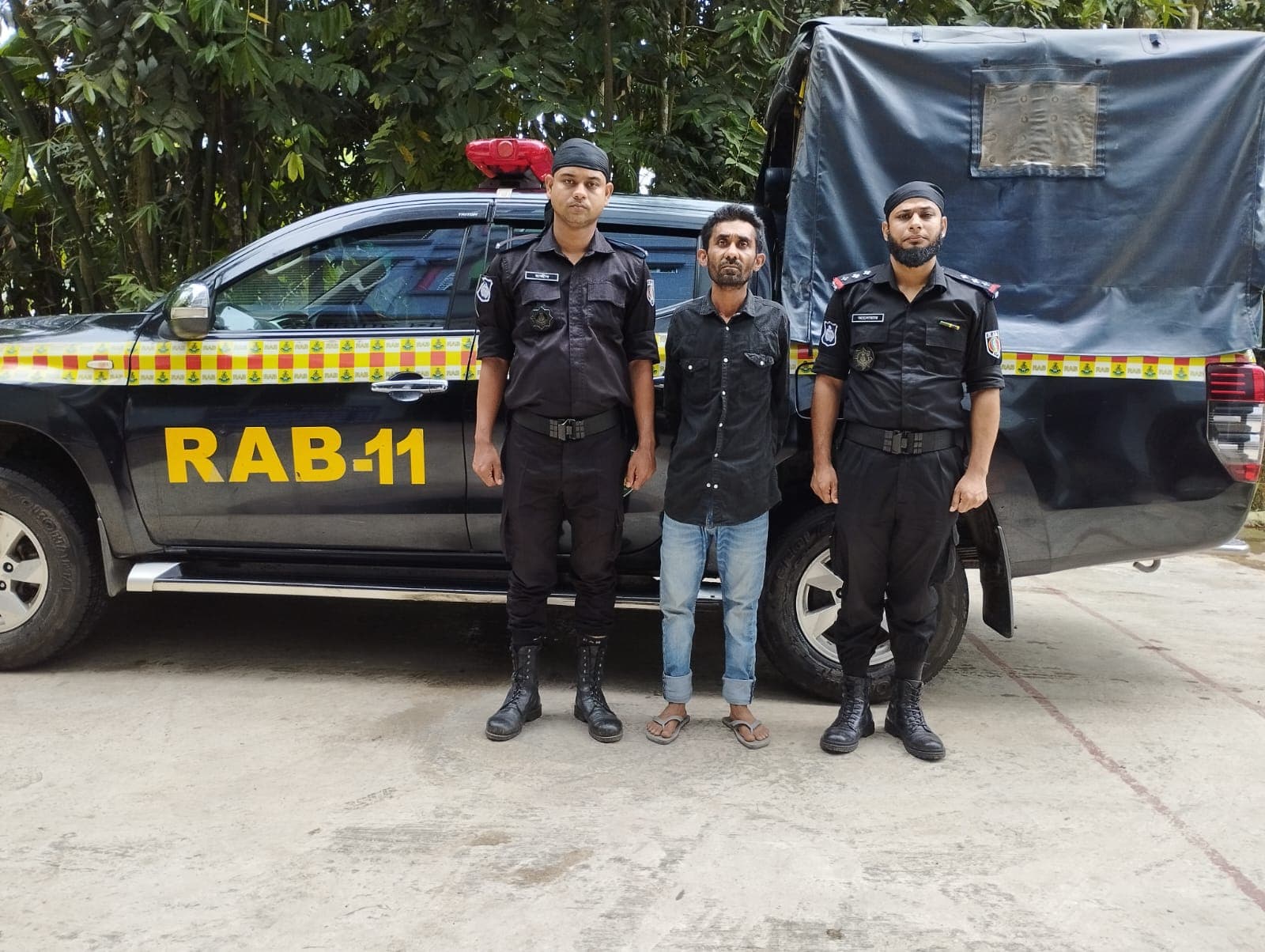 চকলেটের প্রলোভনে শিশু ধর্ষণচেষ্টা, যুবক গ্রেপ্তার