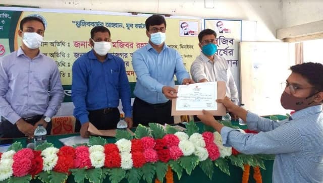 ঝিনাইদহে প্রশিক্ষিত যুবক-যুবতীদের মাঝে সনদপত্র বিতরণ