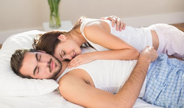 যৌন তৃপ্তিতে আয়নার অপরিহার্যতা