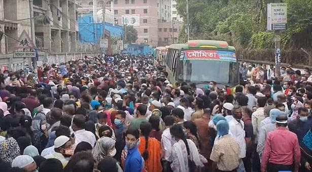 মেডিকেল ভর্তি পরীক্ষা সম্পন্ন, ছিল না স্বাস্থ্যবিধির বালাই