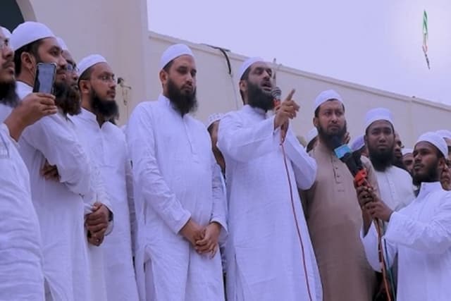 বন্দুক দিয়ে হেফাজতকে শান্ত করা যাবে না : মামুনুল হক
