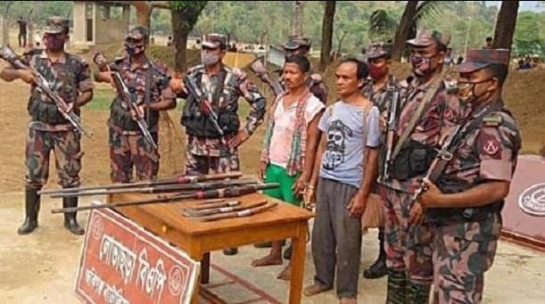 সিলেট সীমান্তে অস্ত্রসহ ২ ভারতীয় আটক