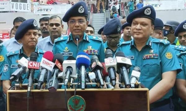 ঈদ উৎসবকে ঘিরে কোনো হুমকি নেই: ডিএমপি কমিশনার
