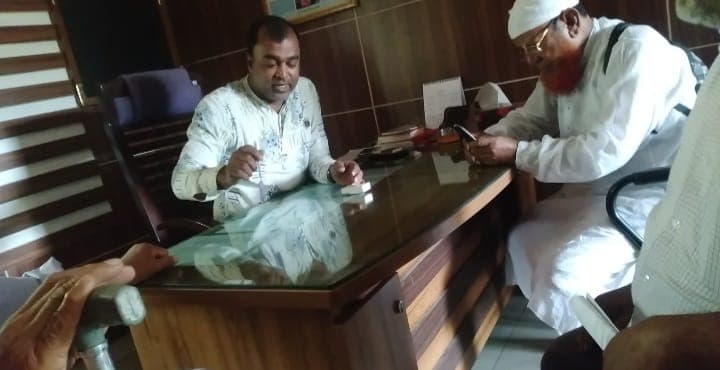 হাকিমপুরে পিআইও'র বিরুদ্ধে অসৌজন্য আচরণের অভিযোগ ২৪ ঘন্টায় বদলি