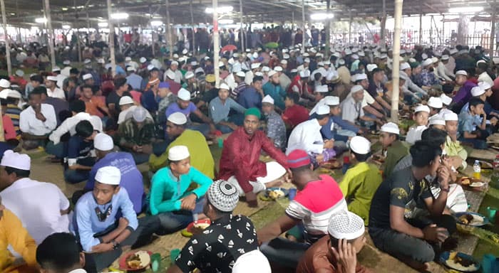 কালিগঞ্জে বিশ্বের দ্বিতীয় বৃহত্তম ইফতার মাহফিল শুরু