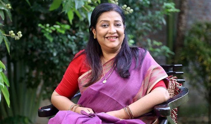 কোন আইনে লেখা আছে টিপ পরা যাবে না :সুবর্ণা মুস্তাফা