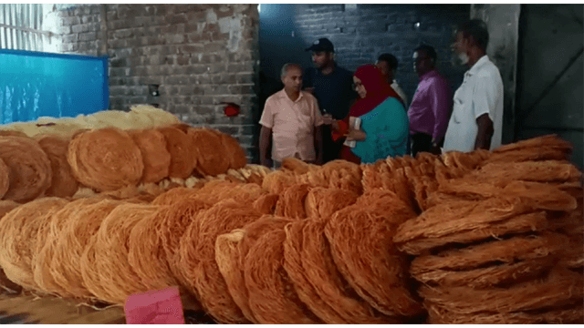 হিলিতে ৪ সেমাই কারখানায় ৩৬ হাজার টাকা জরিমানা