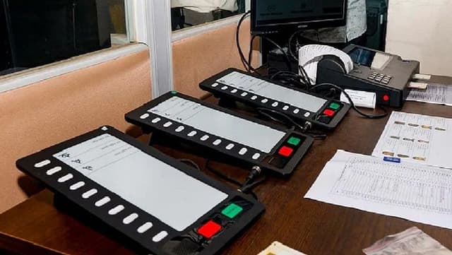 জাতীয় নির্বাচনে ইভিএম ব্যবহারের বিষয়ে সিদ্ধান্ত আজ