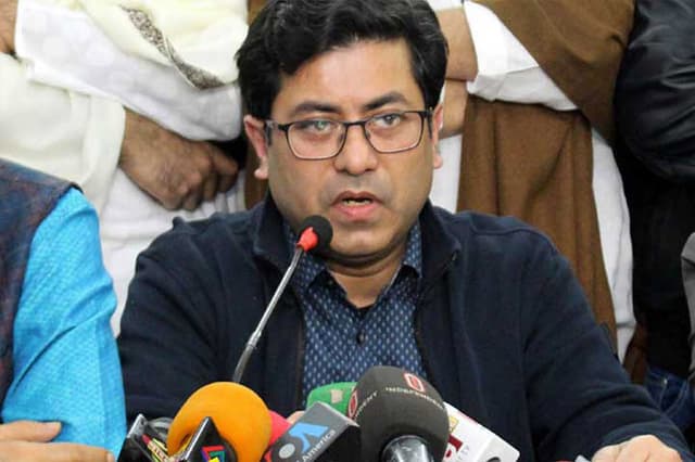 মালিকদের কারণেই ঝুঁকিপূর্ণ বঙ্গবাজার ভাঙা যায়নি : মেয়র তাপস