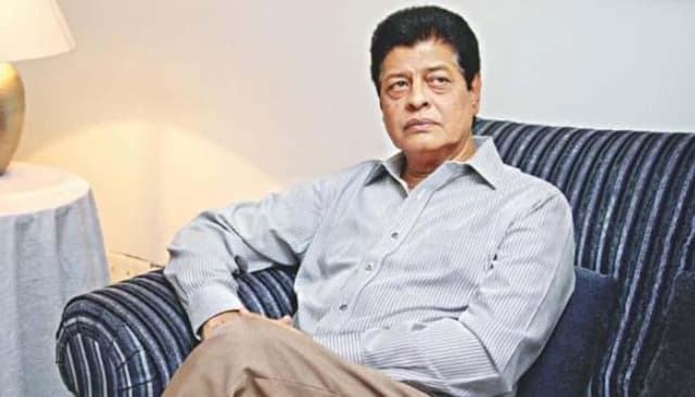 লাইফ সাপোর্টে নায়ক ফারুক