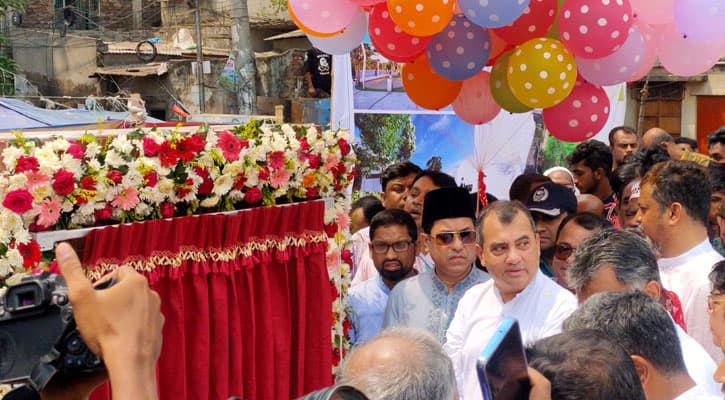 ‘বঙ্গবাজারের ক্ষতিগ্রস্ত ব্যবসায়ীদের অনুদান দেবেন প্রধানমন্ত্রী’