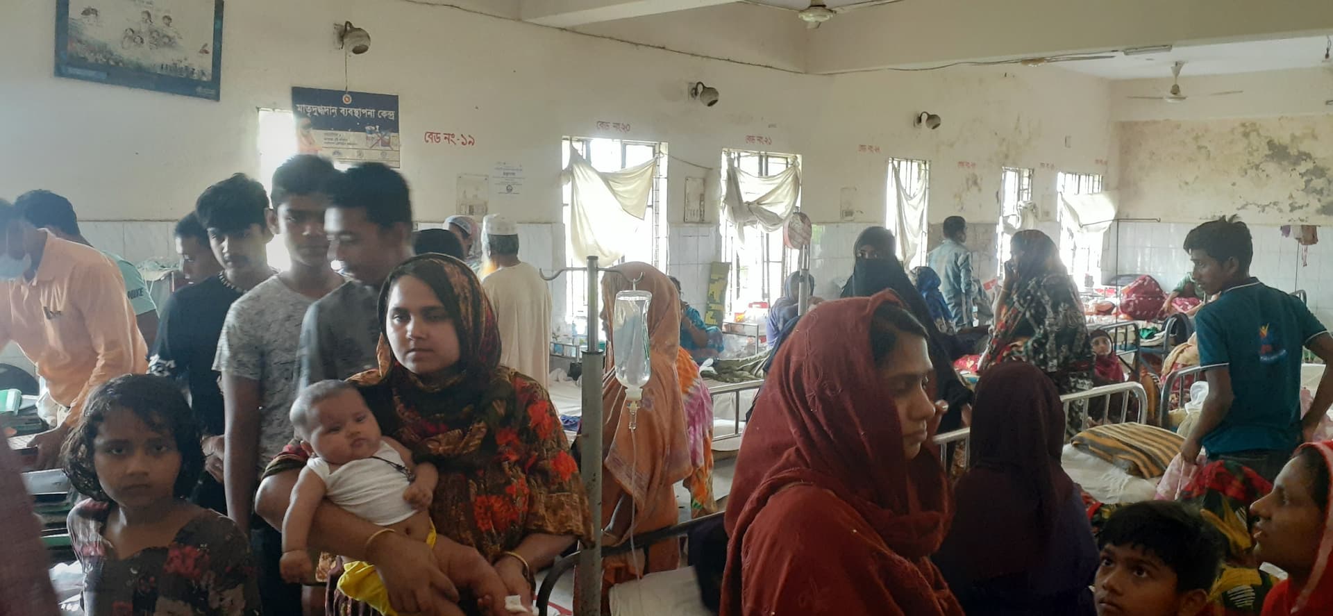 নেছারাবাদে ডায়রিয়ার প্রকোপ,  শয্যা সংকটে দুর্ভোগে রোগীরা