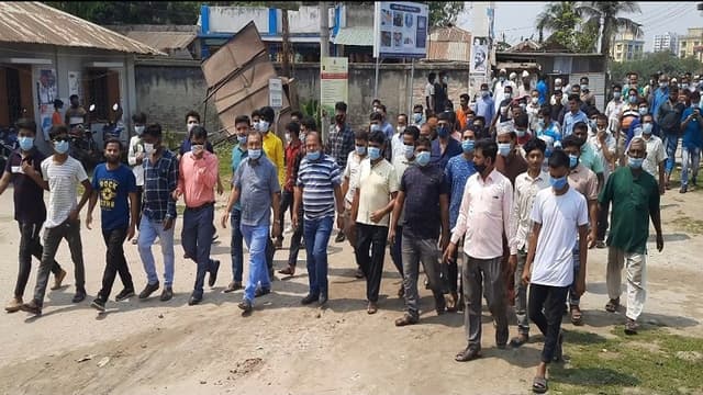 মোংলায় দোকানপাট খোলার দাবি ব্যবসায়ীদের