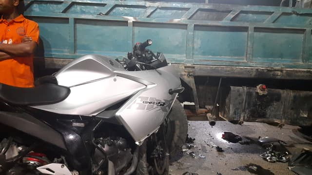 ট্রাকের সংঘর্ষে এক মোটরসাইকেল আরোহী নিহত