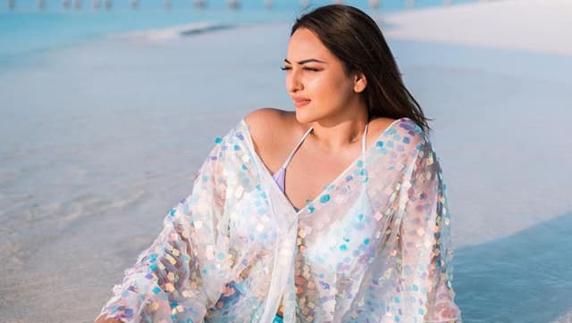 গোপনীয়তা ফাঁস করলেন সোনাক্ষী নিজেই