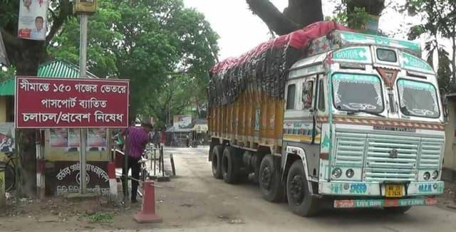 ৯ মাসে ২৮১ কোটি টাকা রাজস্ব আয় হিলি স্থলবন্দরে