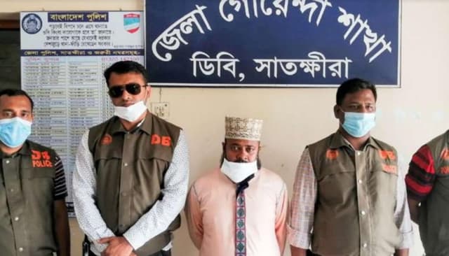 ছাত্র বলৎকার করায় শিক্ষক গ্রেপ্তার