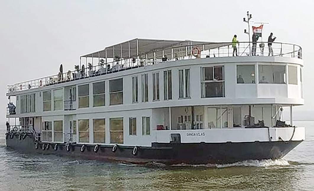 ২২ বিদেশী পর্যটক নিয়ে কাউখালীতে ভারতীয় গঙ্গা বিলাস