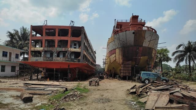 বরিশালে জাহাজ নির্মাণ শিল্পে অপার সম্ভাবনা
