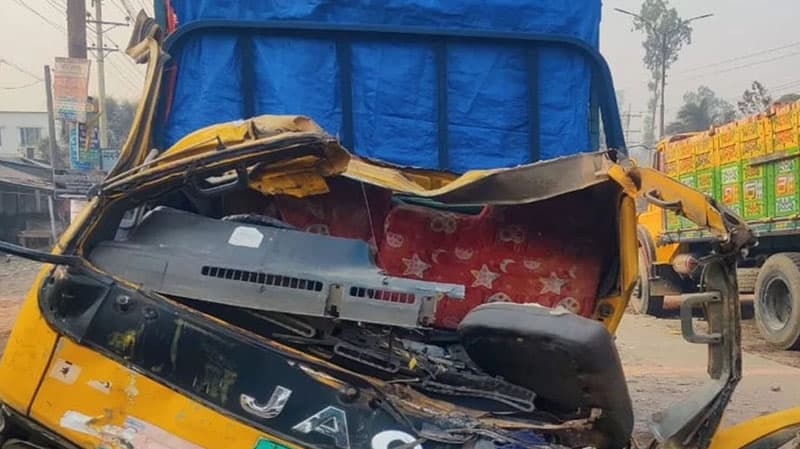 ট্রাক-পিকআপ সংঘর্ষে জামালপুরে ৩জনের মৃত্যু