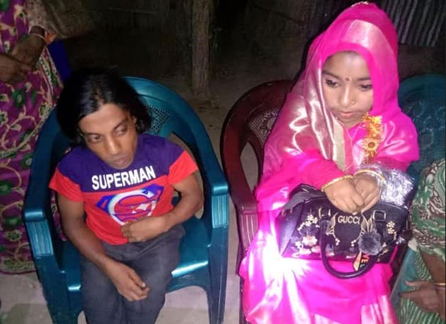 ক্ষীর্নকায় দম্পতির বিয়ে মুখরিত আউশিয়া গ্রাম