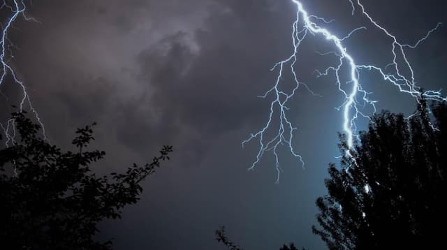 নিকলী হাওরে বজ্রপাতে নিহত ১, আহত ২