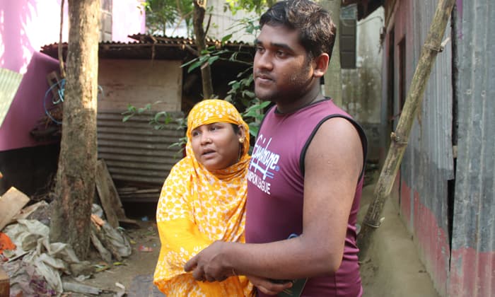 লিবিয়ায় বন্দি ছেলেকে উদ্ধারে দুঃসাহসি ‘মা’