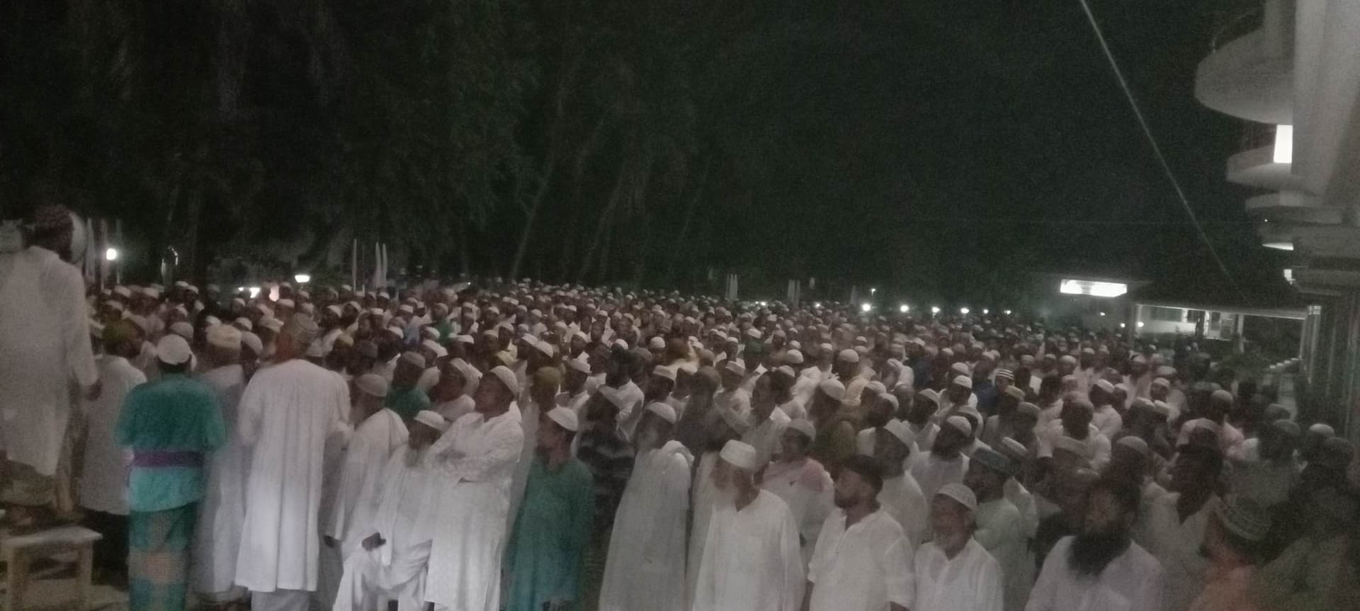 কুয়াকাটায় আবদুল আলী শেখের জানাযায় হাজারো মুসল্লীদের ঢল