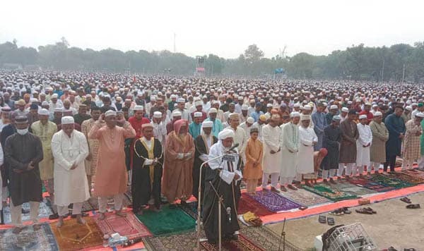 দিনাজপুরে দেশের সর্ববৃহৎ ঈদ জামাত অনুষ্ঠিত