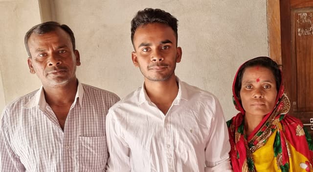 মেডিকেলে ভর্তির সুযোগ পেয়েও দুশ্চিন্তায় সুব্রত গাইন