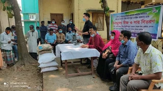 তাহিরপুরে বিনামূল্যে কৃষি উপকরন বিতরণ