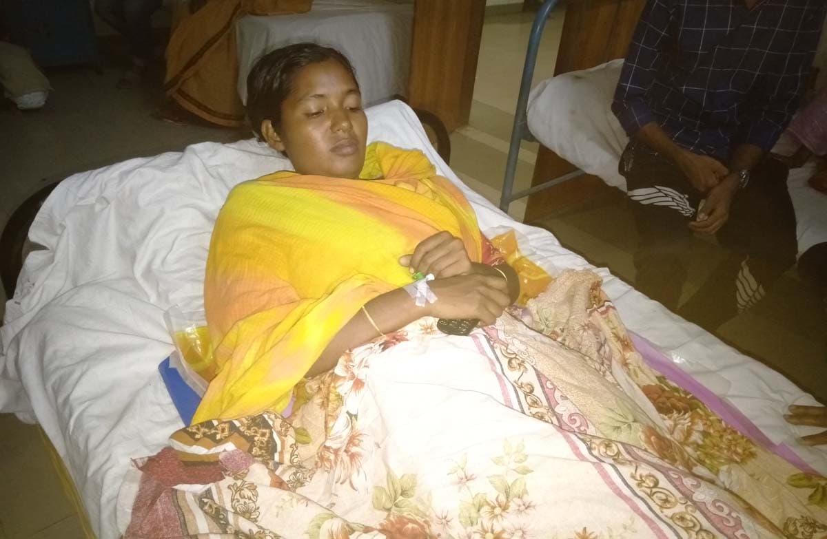 ভালবেসে বিয়ে; স্ত্রীর স্বীকৃতি চাওয়ায় নির্যাতনে গর্ভের সন্তান নষ্ট