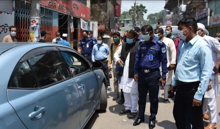 টাঙ্গাইলে লকডাউনে কঠোর অবস্থানে জেলা পুলিশ