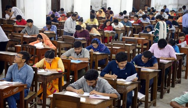 গুচ্ছ পরীক্ষার আবেদন শেষ হচ্ছে আগামীকাল