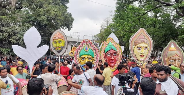 দুই বছর পর মঙ্গল শোভাযাত্রায় প্রাণের উচ্ছ্বাস
