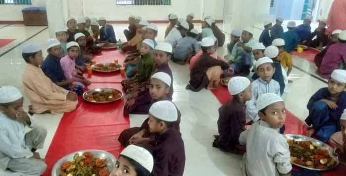 দেবীদ্বারে কোরআনে হাফেজদের নিয়ে রিপোর্টার্স ক্লাবের ইফতার