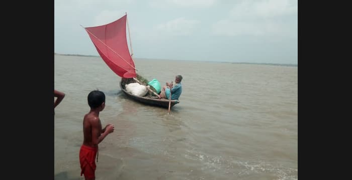 বিলুপ্তপ্রায় পালতোলা নৌকা