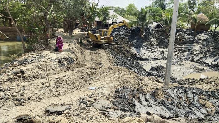 মহিপুরে সরকারী বিদ্যালয়ের ১০ একর জমি বেদখল, নেই উদ্ধার তৎপরতা