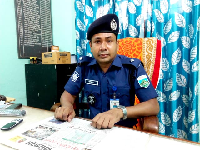 সামগ্রিক চেষ্টায় আমরা এই ক্রান্তিলগ্ন থেকে মুক্তি পাব :ওসি