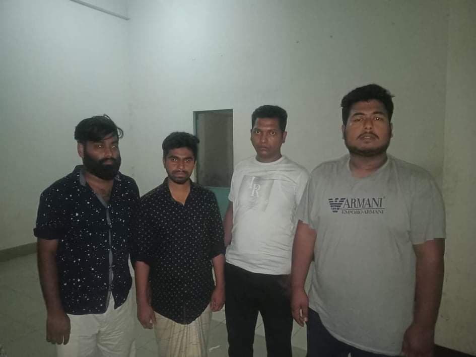 আশুলিয়ার পিস্তল সহ চাঁদাবাজ আটক