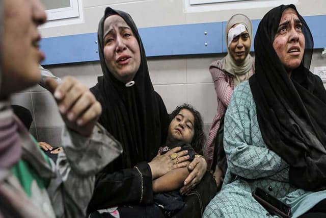 গাজায় ইসরায়েলের পৃথক হামলায় নিহত ১৮