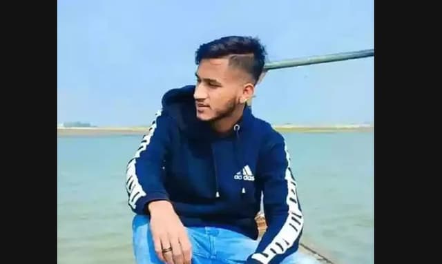 কলেজছাত্রকে খুন করে লাশ রাখা হয় ওয়ার্ডরোবে