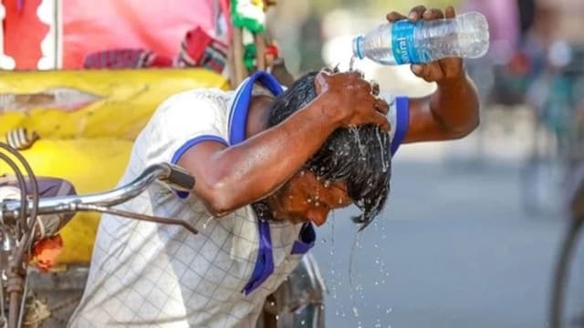 চুয়াডাঙ্গায় তীব্র তাপদাহ, হিট এলার্ট জারি