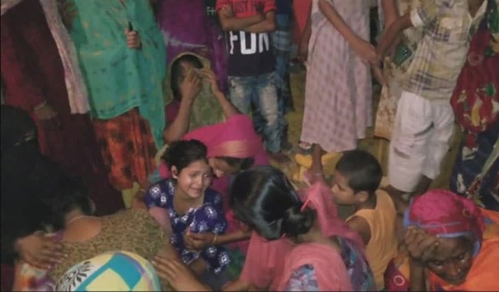 শ্বশুরের দায়ের কোপে পুত্রবধূর মৃত্যু